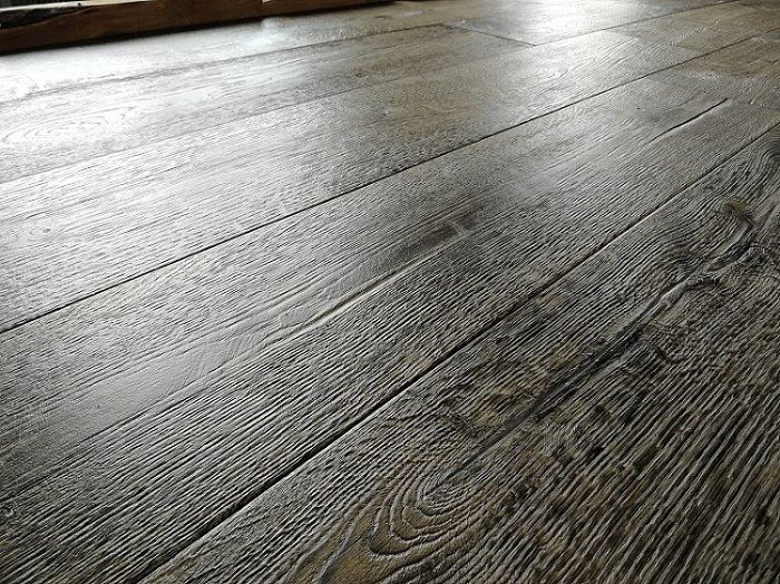 15mm Engineered Wood Straight Plank Tongue & Groove Brushed Distressed Heritage Collection Wide Planks Mid Oak Rich