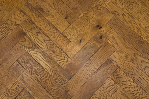 10mm Engineered Wood Herringbone Tongue & Groove Golden Wheat Brushed Lacquered / Lac 10mm Herringbone Narrow Planks Mid Oak Light