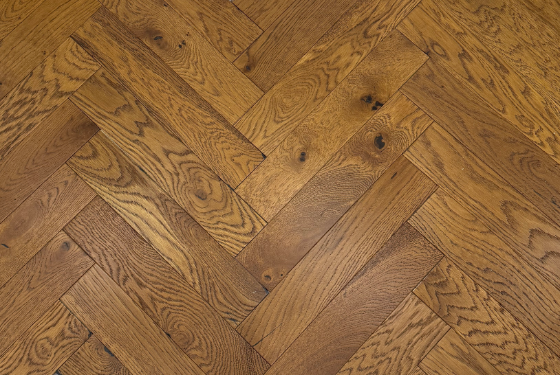 10mm Engineered Wood Herringbone Tongue & Groove Golden Wheat Brushed Lacquered / Lac 10mm Herringbone Narrow Planks Mid Oak Light