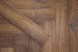 14mm Engineered Wood Herringbone Tongue & Groove Antique Modern Line Mid Oak Rich - Image 3