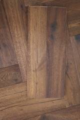 14mm Engineered Wood Herringbone Tongue & Groove Antique Modern Line Mid Oak Rich - Image 10