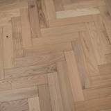14mm Engineered Wood Herringbone Tongue & Groove Classic Invisible Lacquered / Lac Modern Line Narrow Planks Mid Oak Light - Image 4