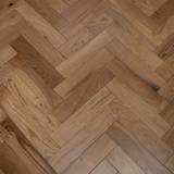 18mm Engineered Wood Herringbone Tongue & Groove Lacquered / Lac Modern Line Narrow Planks Mid Oak Classic - Image 3