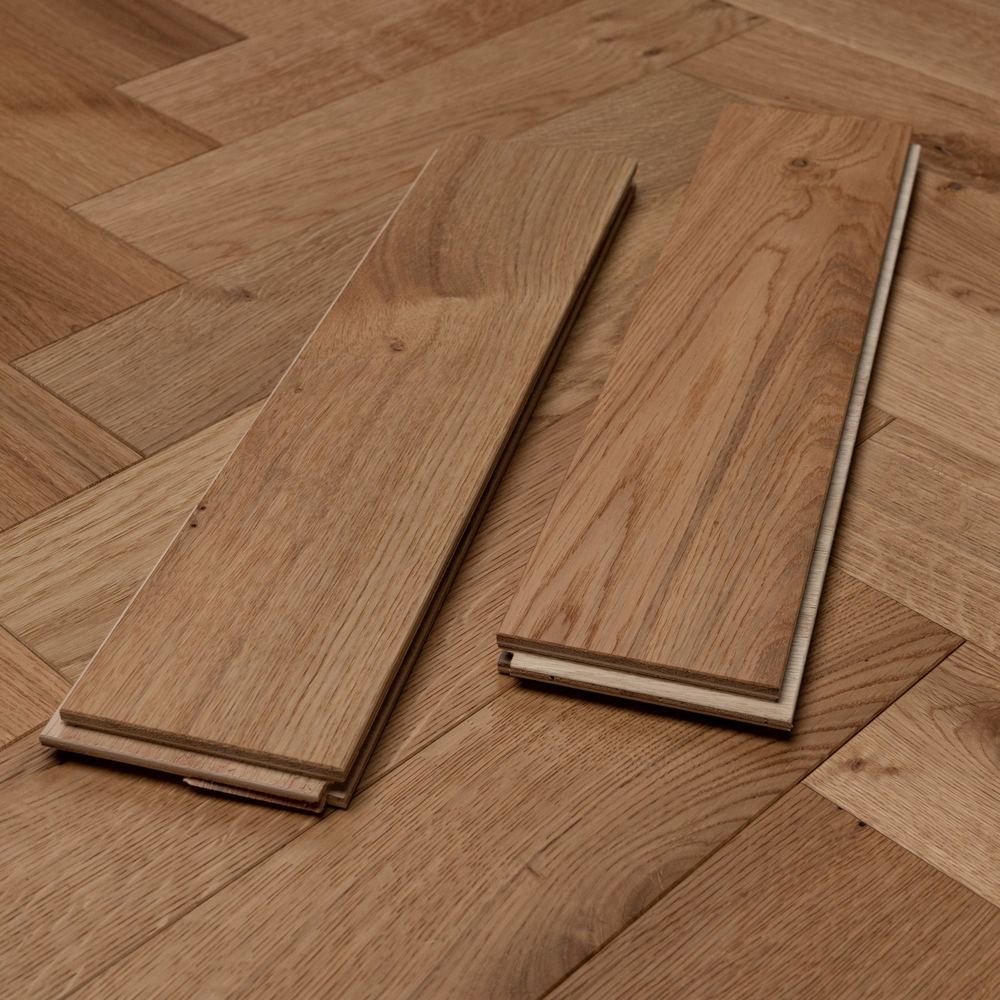 18mm Engineered Wood Herringbone Tongue & Groove Brushed UV Oiled Modern Line Narrow Planks Mid Oak Classic