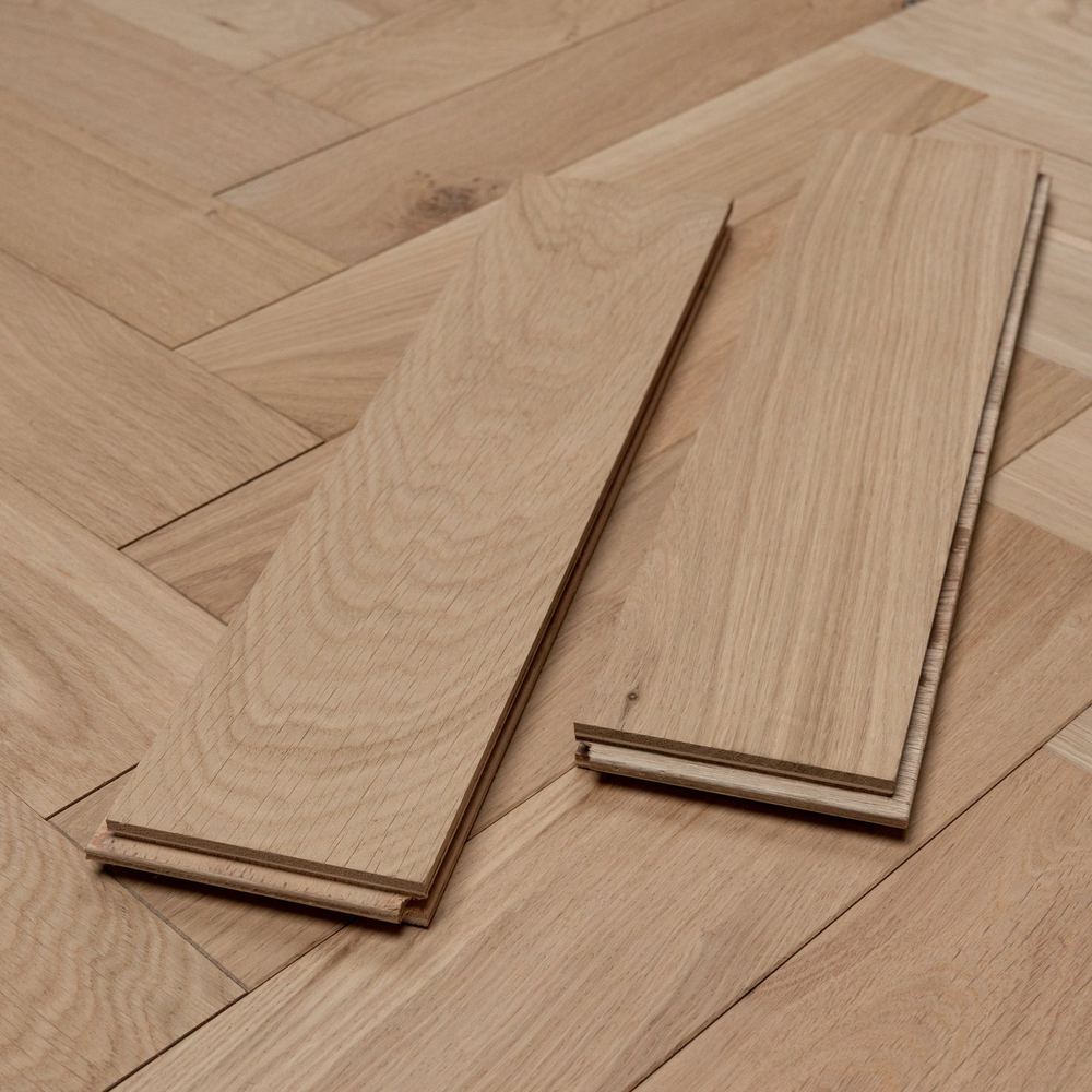 18mm Engineered Wood Herringbone Tongue & Groove Unfinished Modern Line Narrow Planks Mid Oak Light