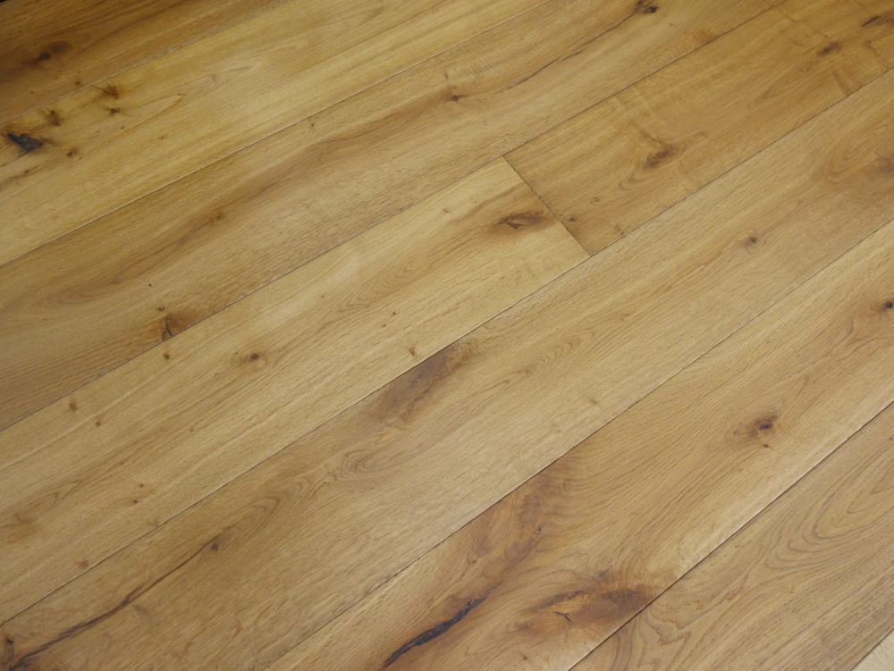 14mm Engineered Wood Straight Plank Tongue & Groove Brushed Distressed Oiled Heritage Collection Wide Planks Mid Oak Light