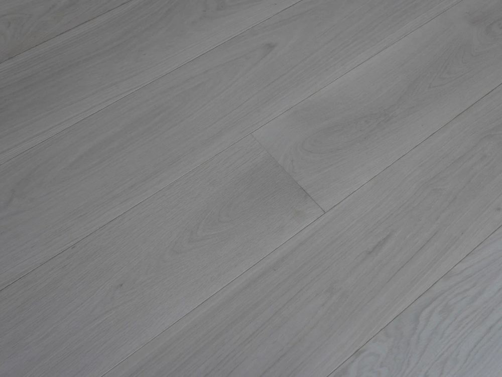 15mm Engineered Wood Straight Plank Click System Unfinished Unfinished Flooring Wide Planks Mid Oak Light