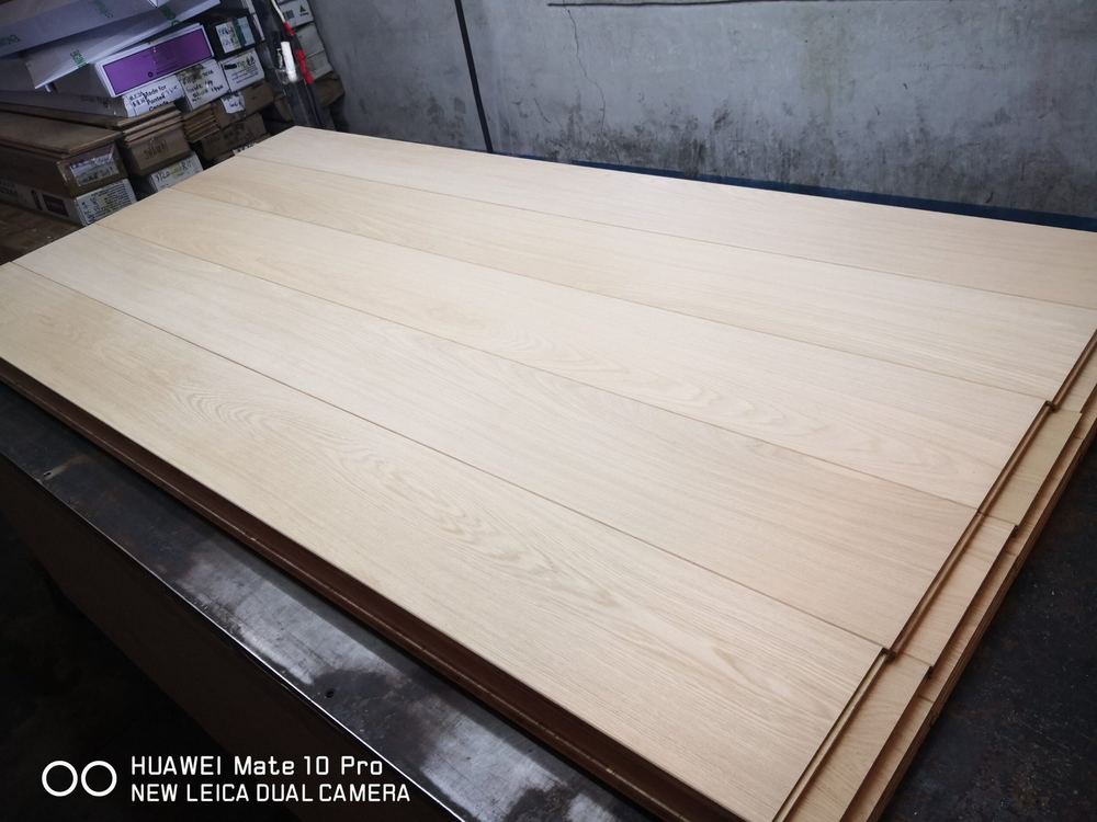 20mm Engineered Wood Straight Plank Click System Classic Unfinished Unfinished Flooring Wide Planks Mid Oak Light