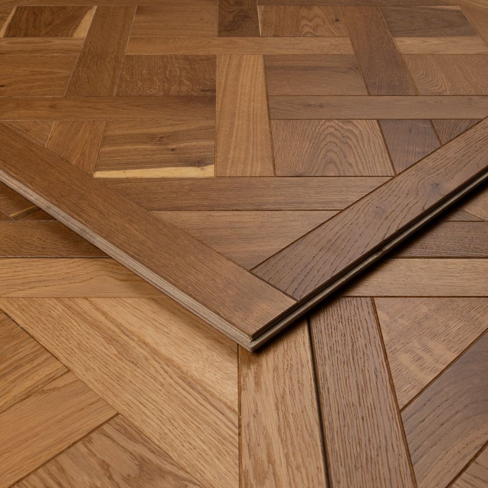 20mm Engineered Wood Versailles Tongue & Groove Brushed Classic Lacquered / Lac Premium Collection (Versailles Panel) Wide Planks Mid Oak Classic